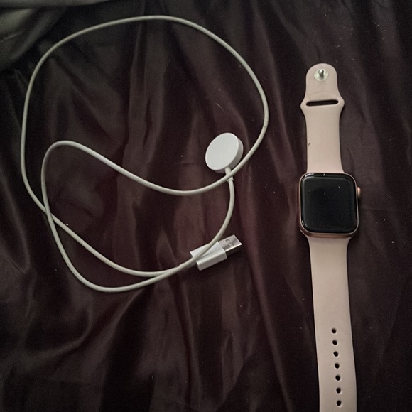 Apple Watch series 5 44 mm rose gold - Picture 5 of 5